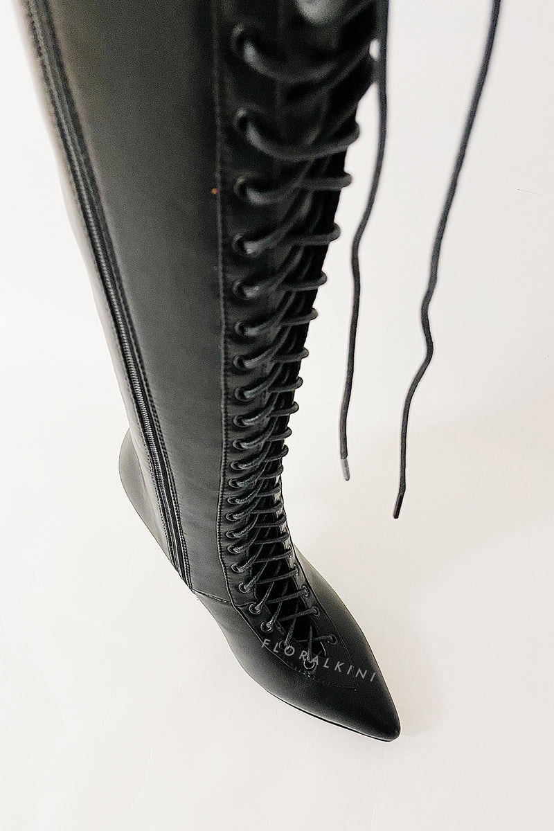 Laced-Up Tapered Toe Knee High Stiletto Boots - Black