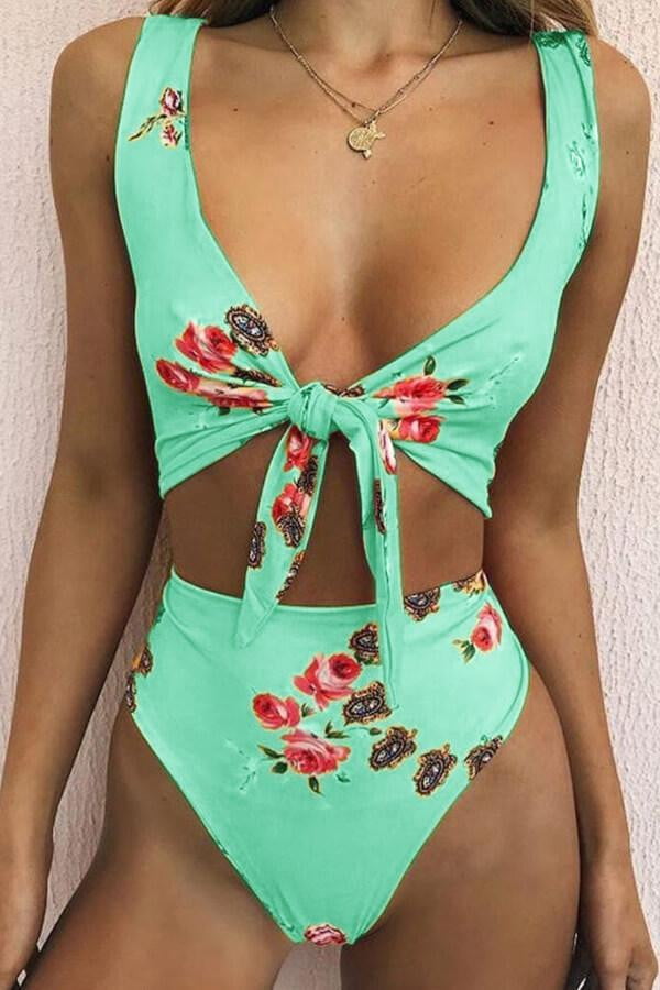 Floralkini Floral Print Tie Front Bikini Top (1490733596731)