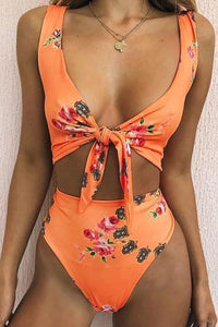 Floralkini Floral Print Tie Front Bikini Top (1490733596731)