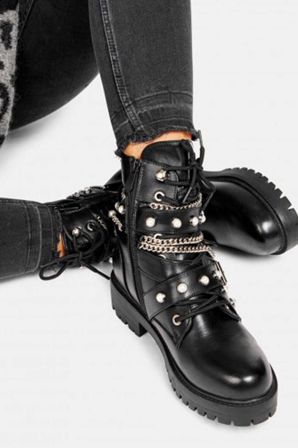 Black boots hot sale with pearl detail